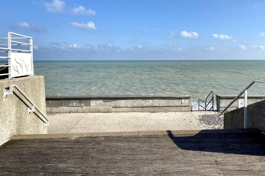 L'Appartement De La Place Saint-Valery-en-Caux Exteriör bild
