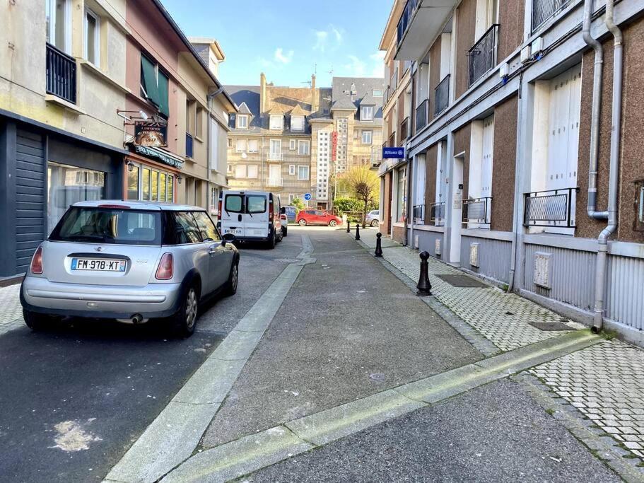 L'Appartement De La Place Saint-Valery-en-Caux Exteriör bild